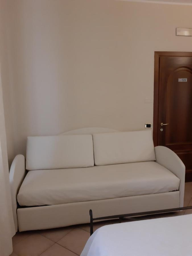 Sweet House Only Rooms Пескьера-дель-Гарда Экстерьер фото
